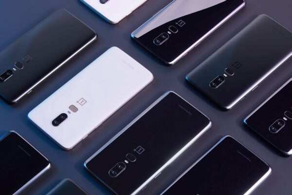 OnePlus emerges on top in the India's premium smartphone market battle