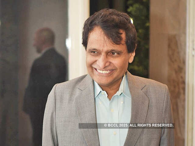 Hold more discussions on draft e-commerce policy: Suresh Prabhu