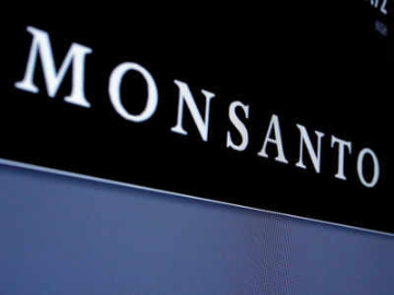 Bayer shares fall 10 pct after Monsanto's Roundup cancer trial