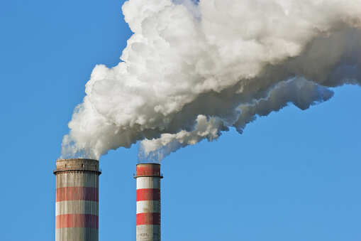 EU carbon hits fresh 10-year high on stronger energy, EU climate target talk