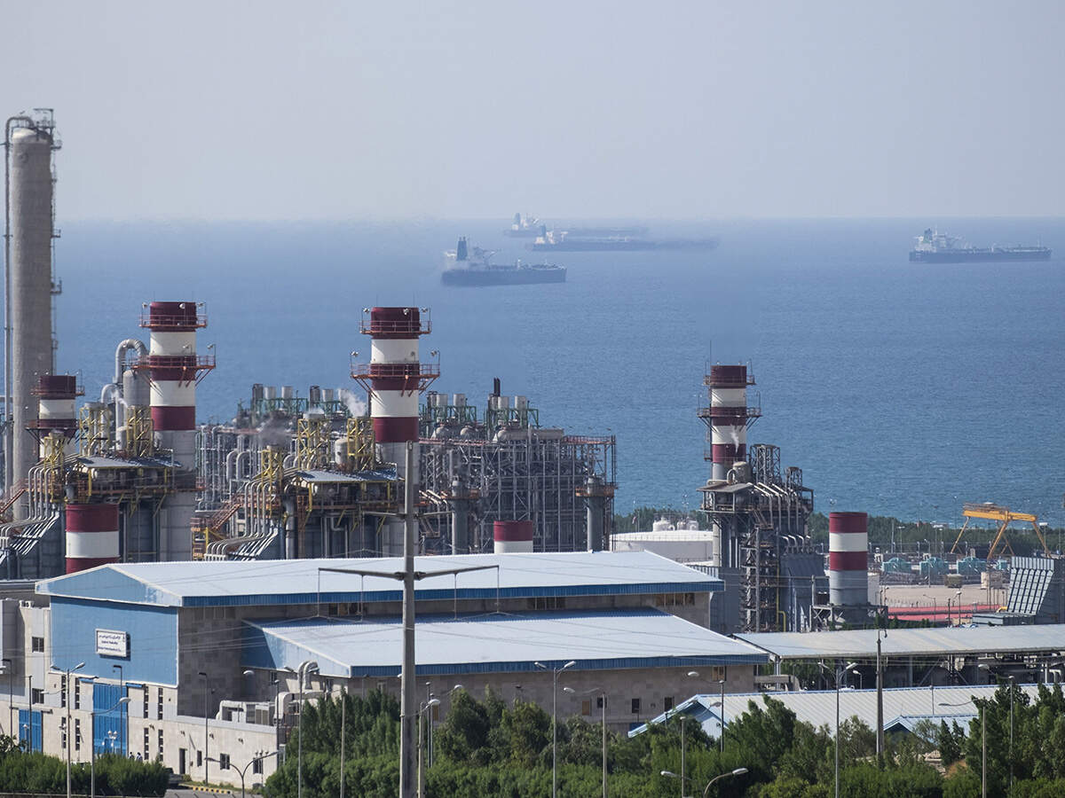 Iran says it has full control of Gulf and US navy does not belong there