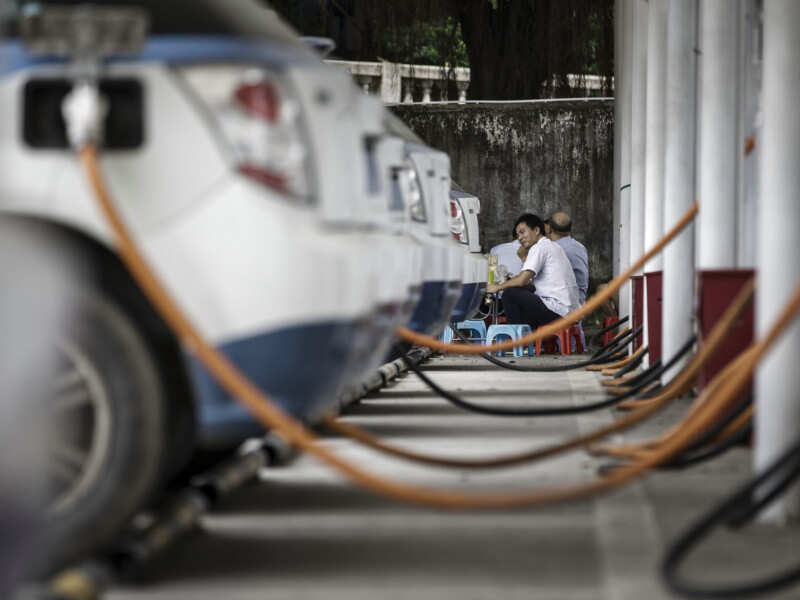 Lower battery costs and strong govt support to push global electric car sales: IEA