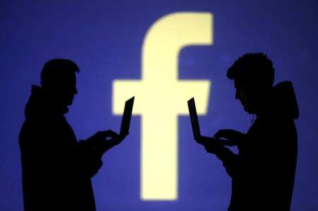 White House drafts order to crack down on Google, Facebook