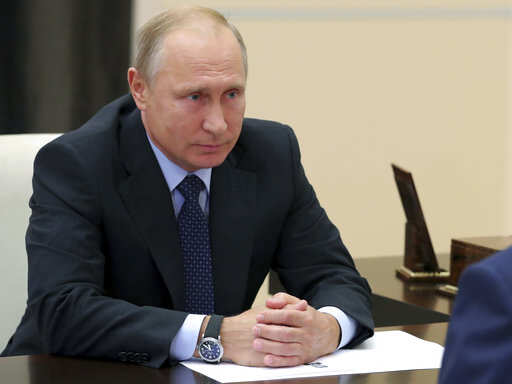 Russia could boost oil output by up to 300,000 bpd: Putin
