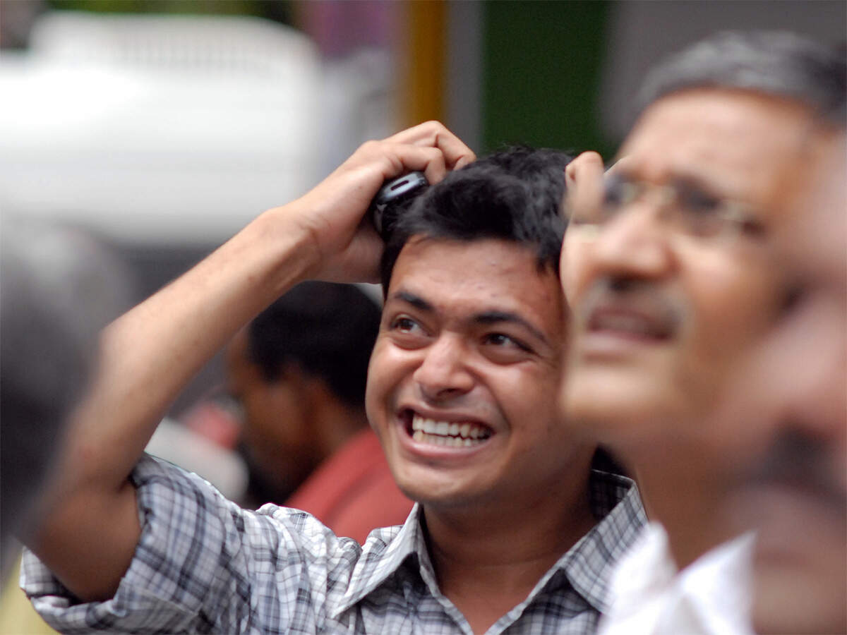 Why Sensex crashed 850 points: Rupee, oil and three other factors