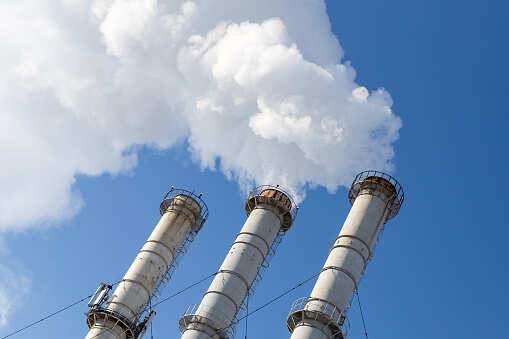 Poland asks EU to intervene in CO2 market: Ministry