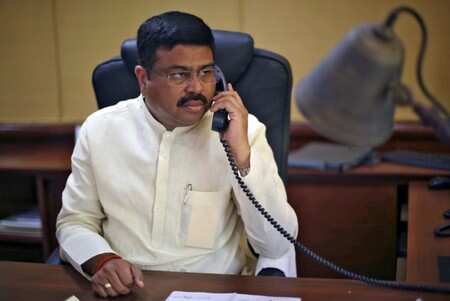 Dharmendra Pradhan urges Rosneft to enhance presence in fuel retail sector