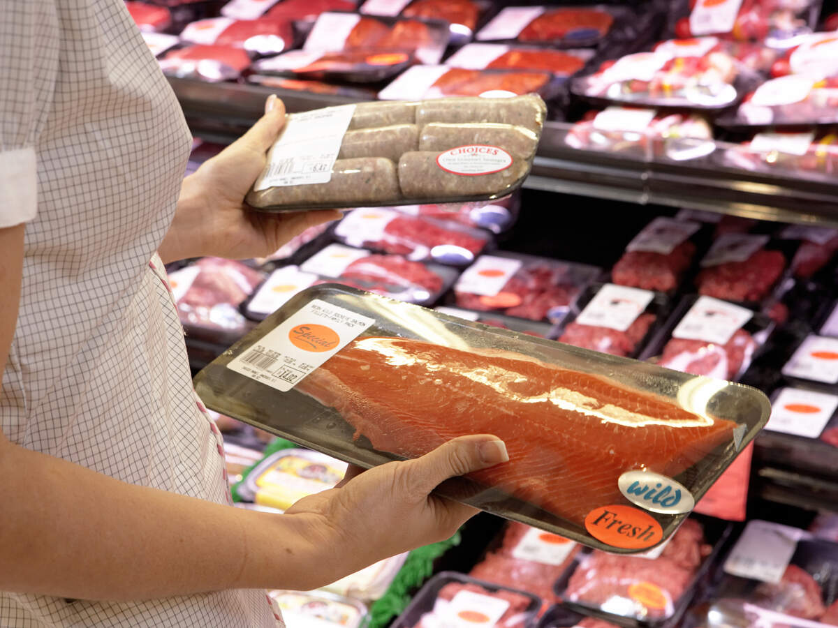 Packaged foods sold in plastic may contain harmful chemicals; can affect heart and nervous system of children