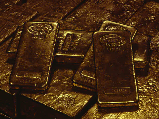 Gold prices hit over 6-year high on festive buzz, global cues