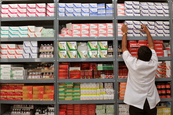 Pharma shares fall; Divi's Lab, Aurobindo Pharma shares in the red