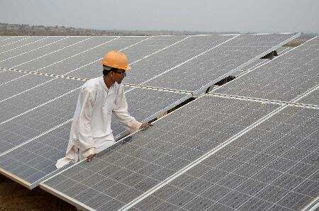 Solar PV power generation capacity to grow to 600 GW by 2023: IEA