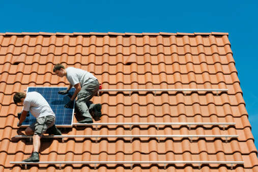 California first state to mandate solar power for new homes