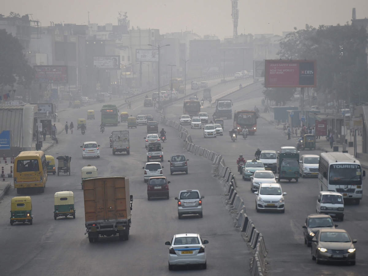 Delhi Air Pollution: #DelhiAirEmergency Trends as Air Quality Worsens in  Delhi NCR