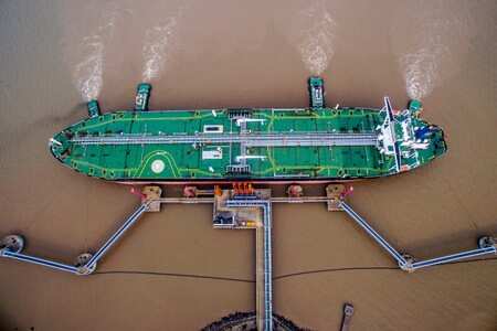 Brent crude dips on global economy worries, US oil prices steady