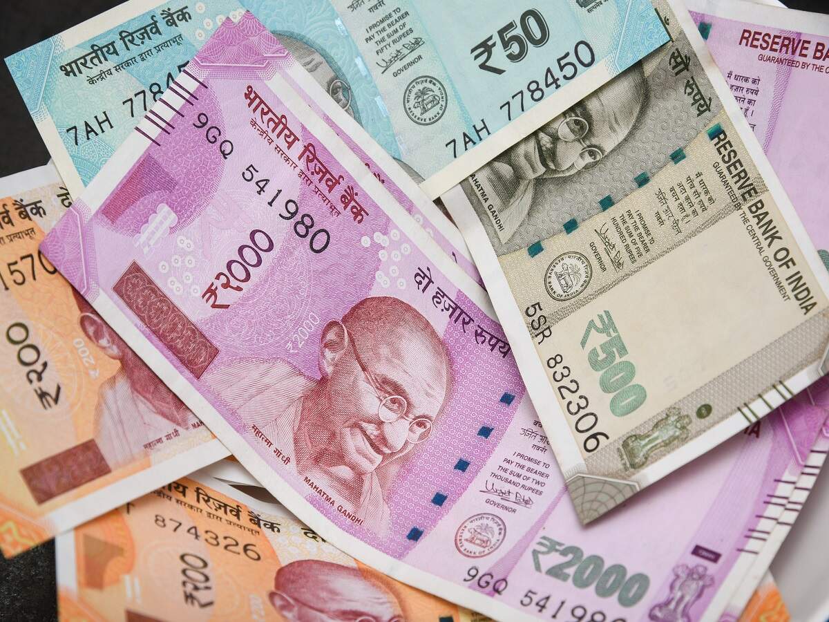 Rupee at near three-week high on likely soft Fed outlook, low crude