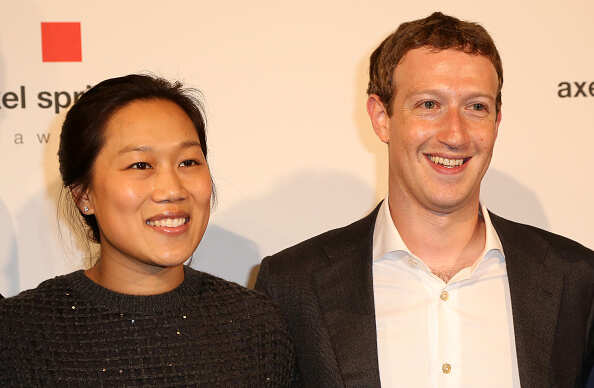 Mark Zuckerberg sees 'progress' for Facebook after tumultuous year