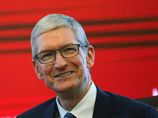 Here's Tim Cook's memo to his employees on why he's selling less iPhones