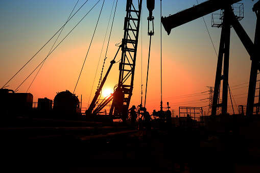 Norway cuts 2019 oil and gas output forecasts