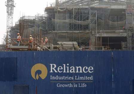 RIL stock climbs to nearly 1-month high ahead of Q3 data