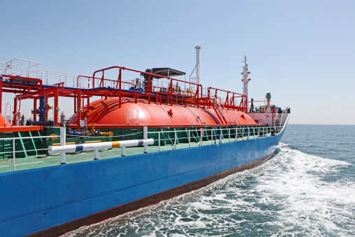 Exclusive: Europe tops buyers for U.S. LNG with winter cargo influx