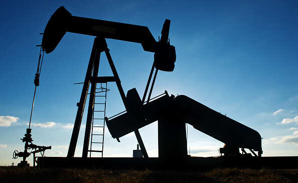 U.S. cracks down on foreigners dealing in Venezuela oil