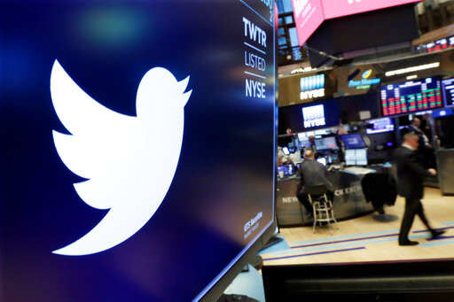 Twitter bug confuses users, shows retweets from random people on their timeline