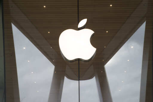 Apple faces lawsuit for forcing users to buy new chargers