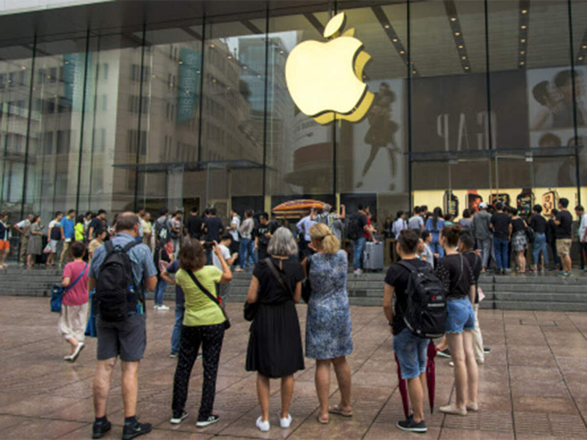 Apple appoints new retail head to ramp up iPhone sales