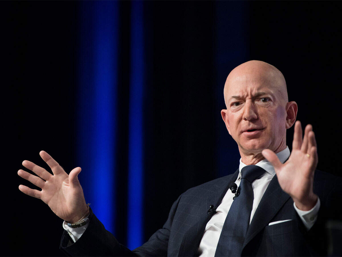 Amazon CEO Jeff Bezos accuses National Enquirer of 'blackmail' over intimate photos
