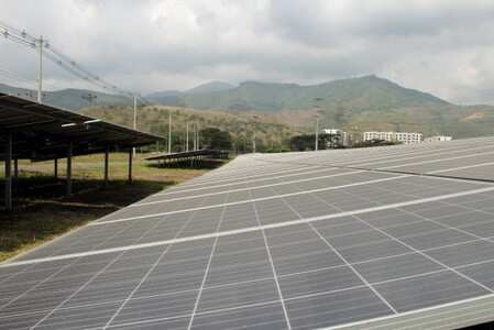 Floating solar panels to boost efficiency at Chilean copper mine