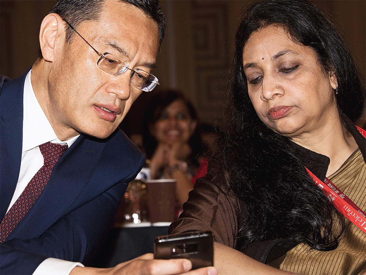 Clear stand on Huawei 5G gear, telcos urge government