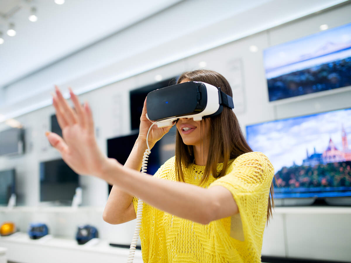 A new world of shopping: 100 mn people to make purchases using AR, VR by next year