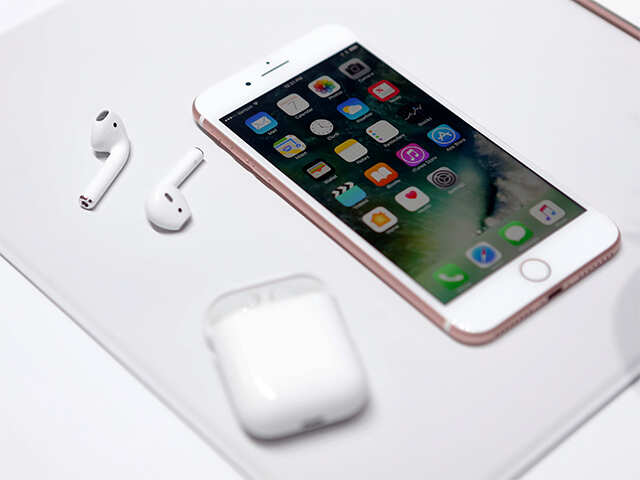 Cashify nabs fraudsters posing as its agents to steal iPhones, Apple Watches