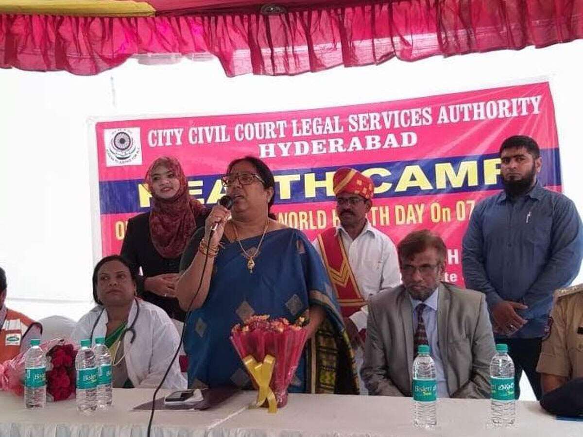 Telangana: Judges bring doctors to slums, observe world health day in a unique way