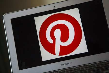 A portrait of the Pinterest logo in Ventura, California December 21, 2013. REUTERS/Eric Thayer/File Photo