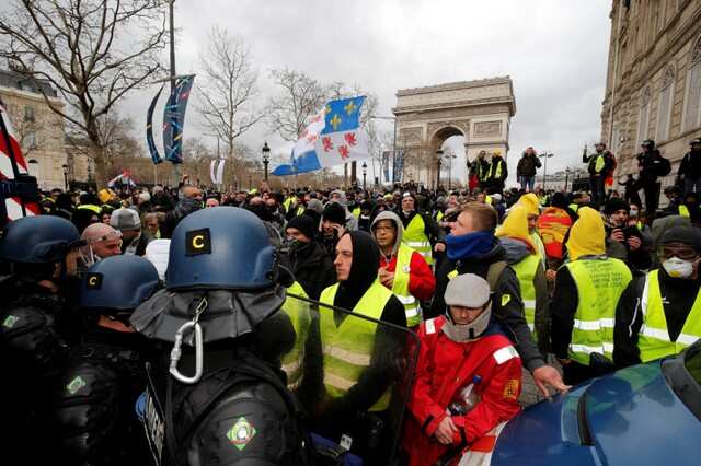 France prohibits Yellow Vest protests for this weekend
