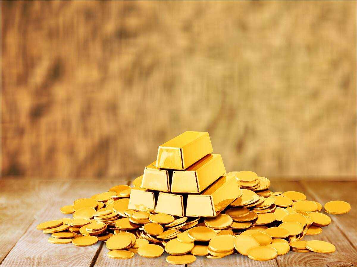 MCX Gold may test Rs 31,700 while facing resistance near Rs 31,900.