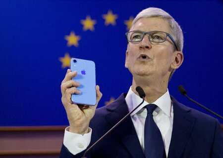 Has Apple lost its perspective to lead through innovation and design?