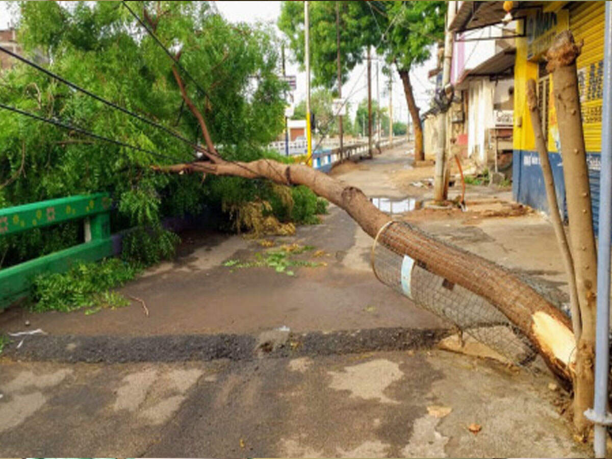 Power outage in parts of Trichy, suburbs for more than 10 hours
