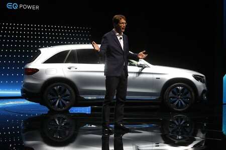 Kaellenius said Daimler had moved from using an equal amount of nickel, cobalt and manganese in its electric car batteries, towards a new ratio of 8:1:1.