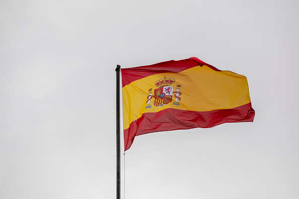 Spain proposes EU carbon tax on energy imports