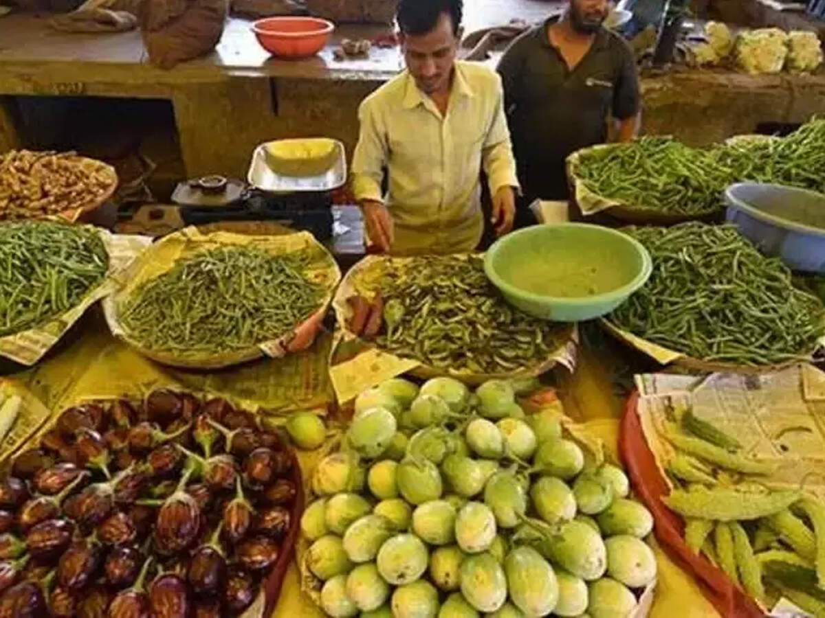 RBI cuts growth estimate, raises inflation forecast