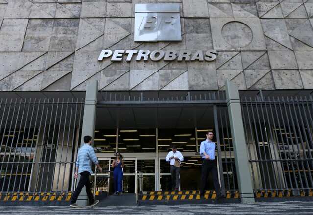 Petrobras ignored warnings about fuel broker implicated in graft probe