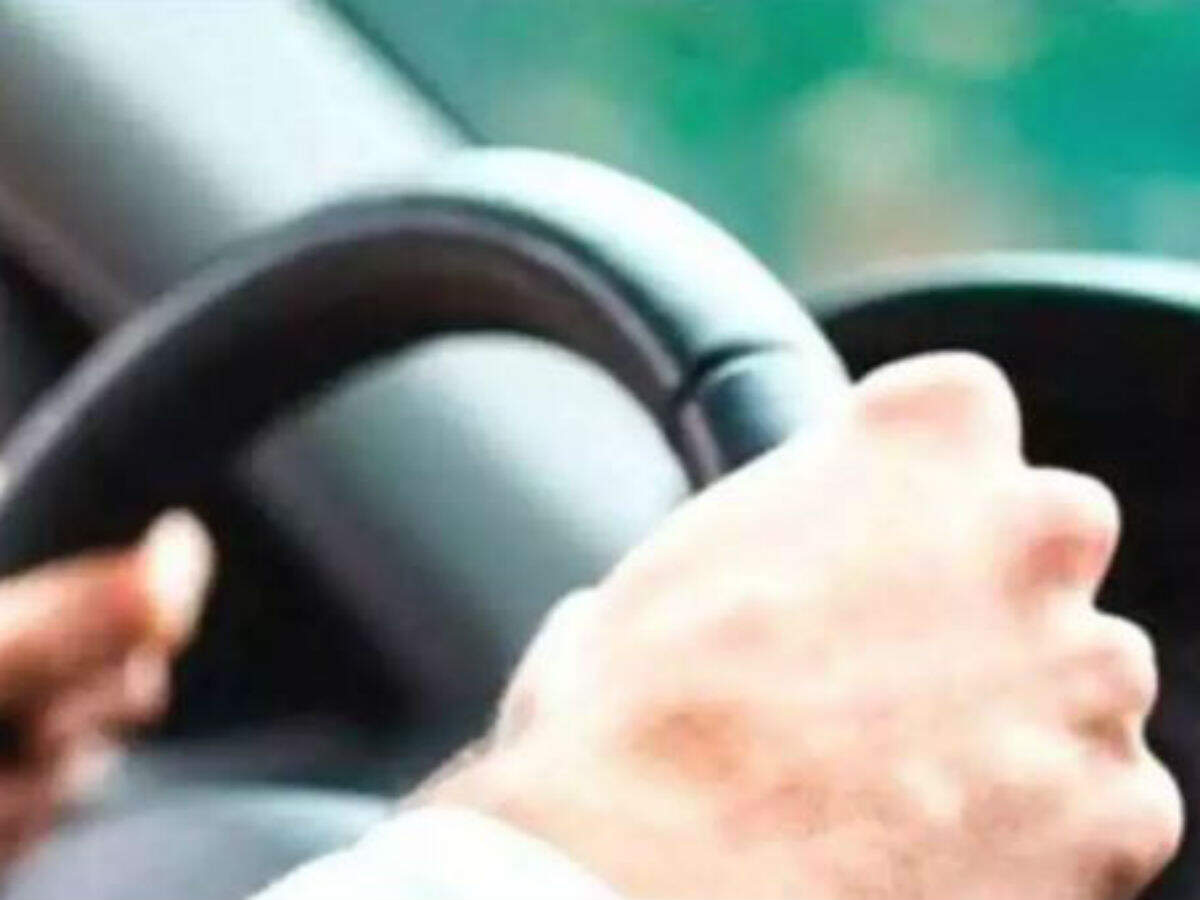 The National Policy Agency will also consider introducing a new category of driving licence for elderly people