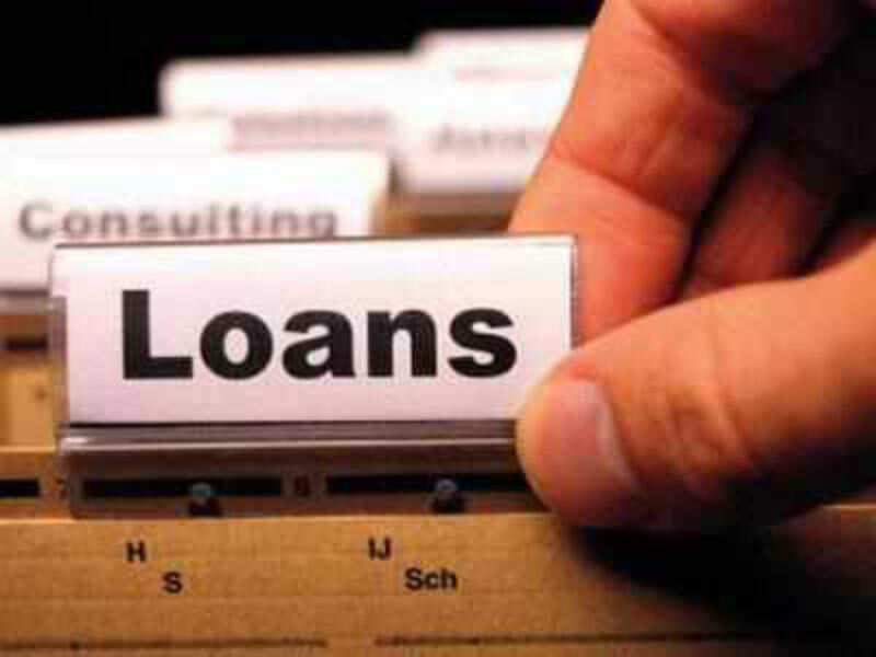 Banks follow RBI cut, lending rates inch downward