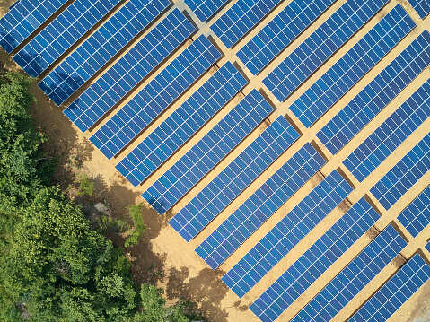 World's largest solar power project: Abu Dhabi utility shortlists 24 firms for 2,000 MW plant