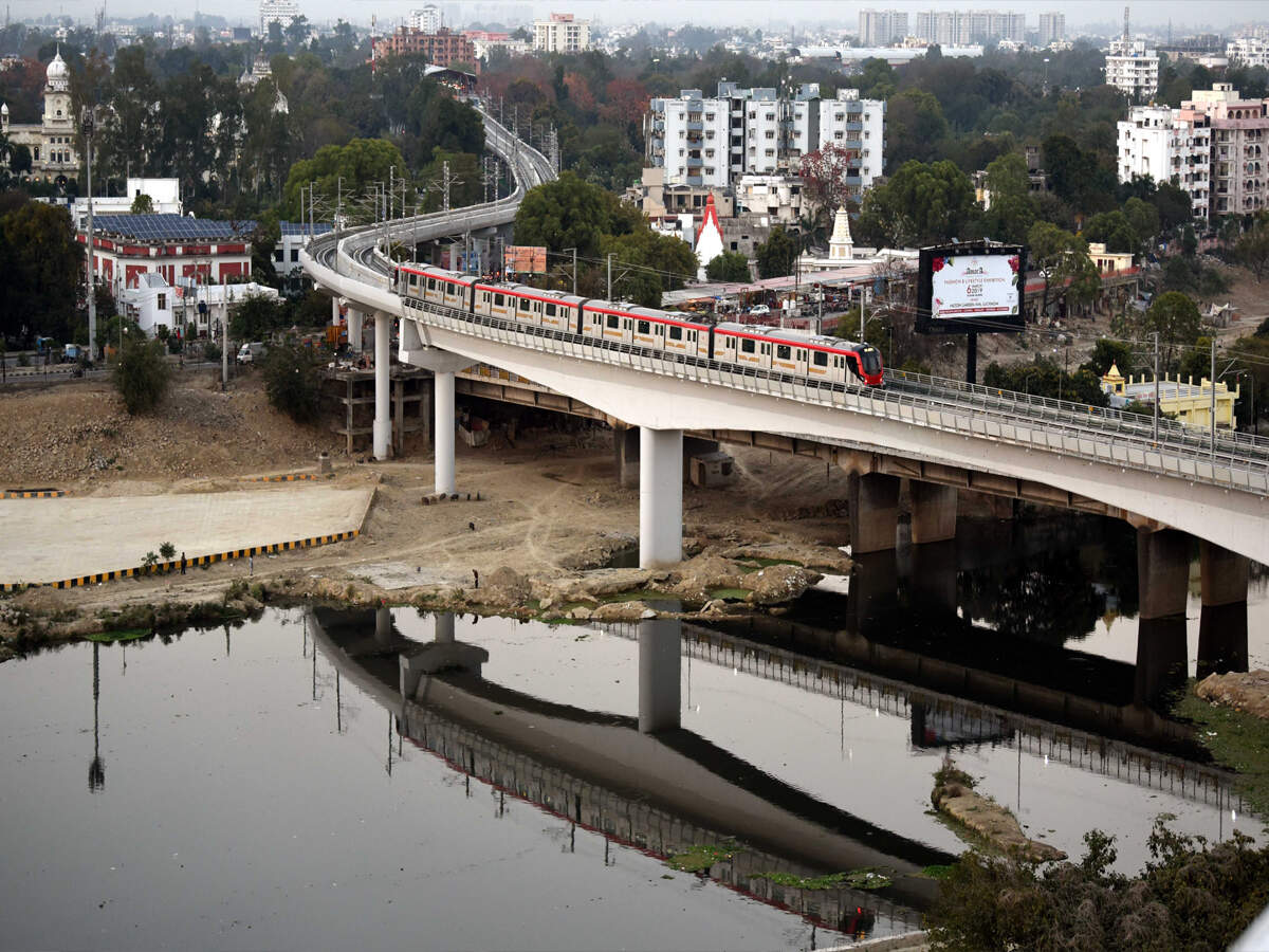 Lucknow: ED attaches four plots, flat of Gomti riverfront engineers