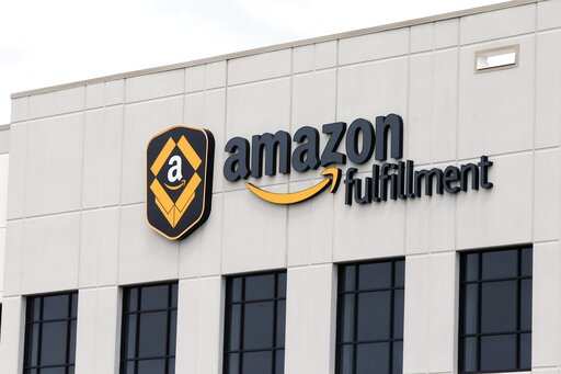 Amazon, Microsoft wage war over the Pentagon's 'war cloud'