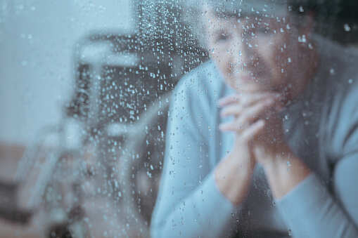 Stress in middle age increases Alzheimer risk in women: Study