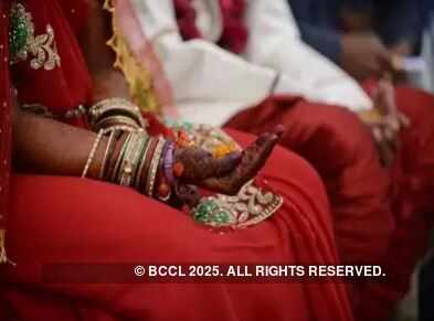 No lavish weddings in Kashmir: Mutton sellers, wazwan cooks, jewellers pay the price